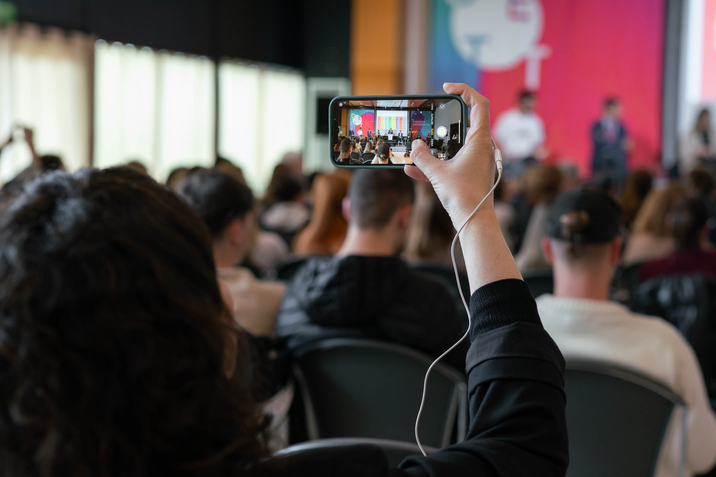 Fotografía de: Los partidos con presencia en el Parlament exponen sus planes sobre el turismo en Cataluña en un debate organizado por el CETT | Observatori CETT